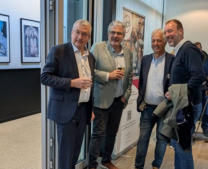 1744379759799 1744379759799